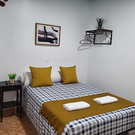 M-A Catrachos Rooms-2