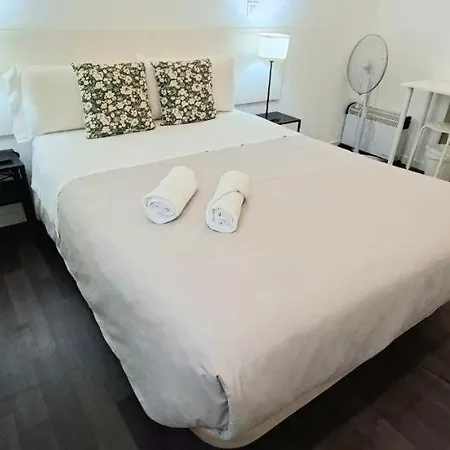 Ayz Javier Cabrini - Auto Check-In Property-2
