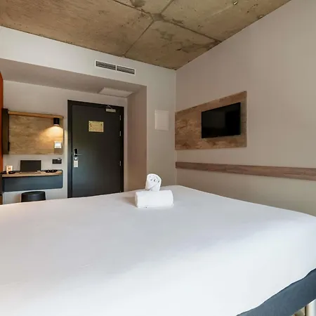 ibis budget Madrid Aeropuerto-3