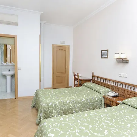 Hostal Biarritz-2
