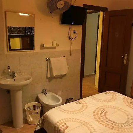 Hostal Becerrea-2