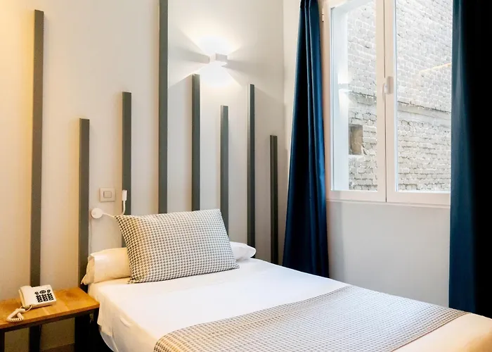 Hoteles Baratos MadridCarmen-Gran Via