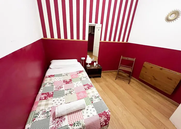 Hostal La Casa de La Plaza Madrid