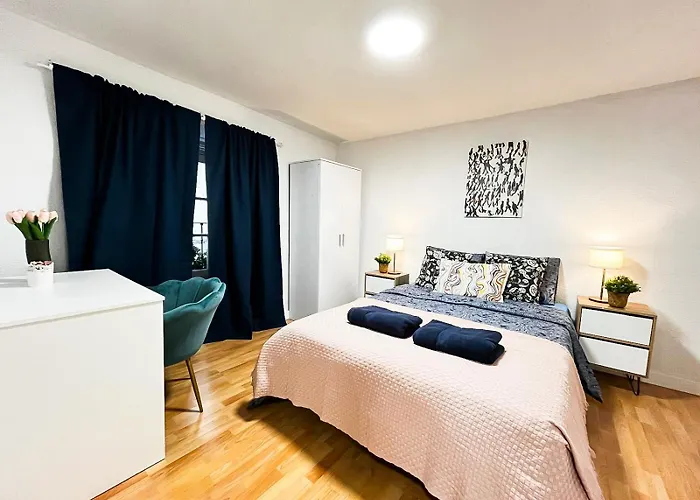 Madrid Rooms - Callao Ch