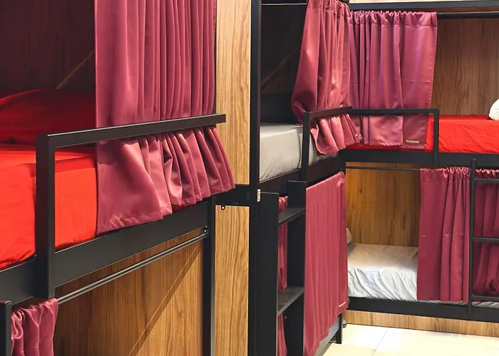 Senda Hostel Retiro - Atocha&Madrid Centro