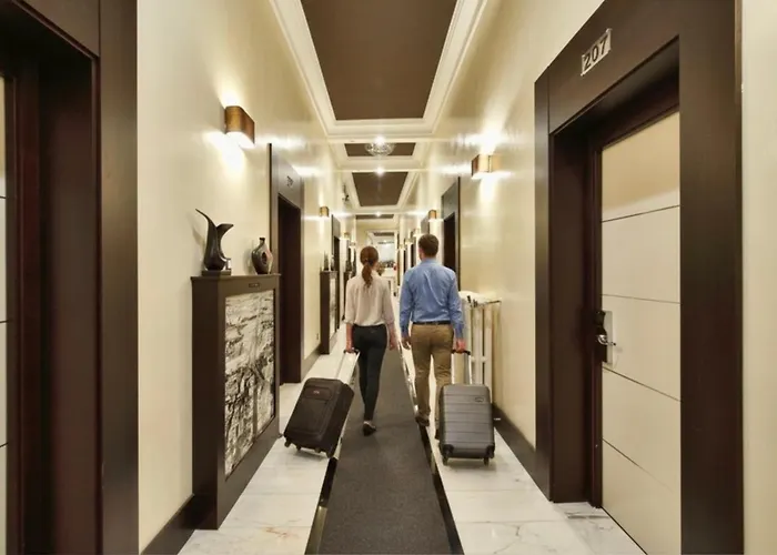 Alhambra Suites Madrid